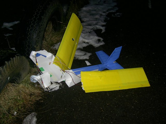 Авария модели самолета